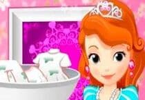 Little Princess Sofia Washing Clothes