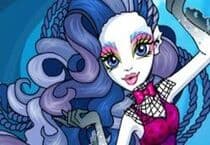 Sirena Von Boo Dress Up